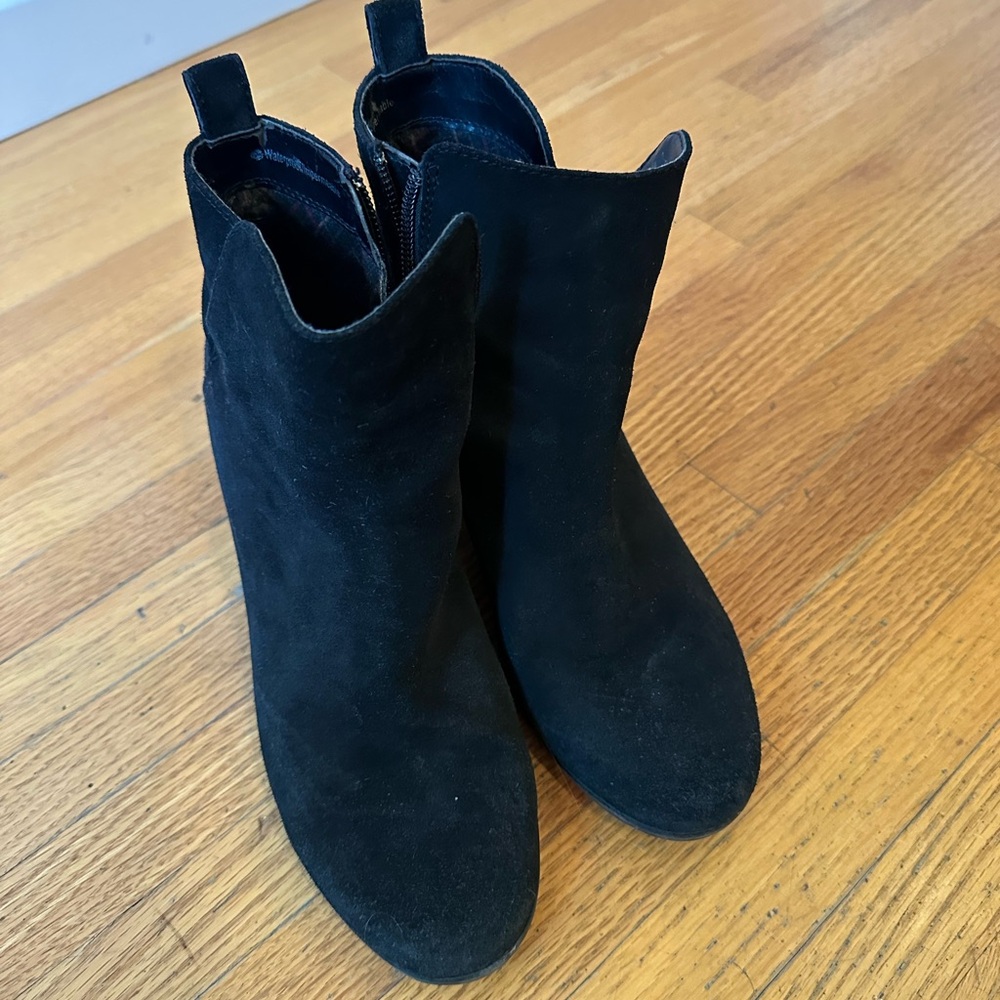 Women's blondo heeled Black Ankle Booties